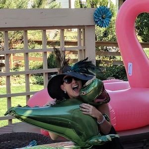 Meet your Posher, Hi-d